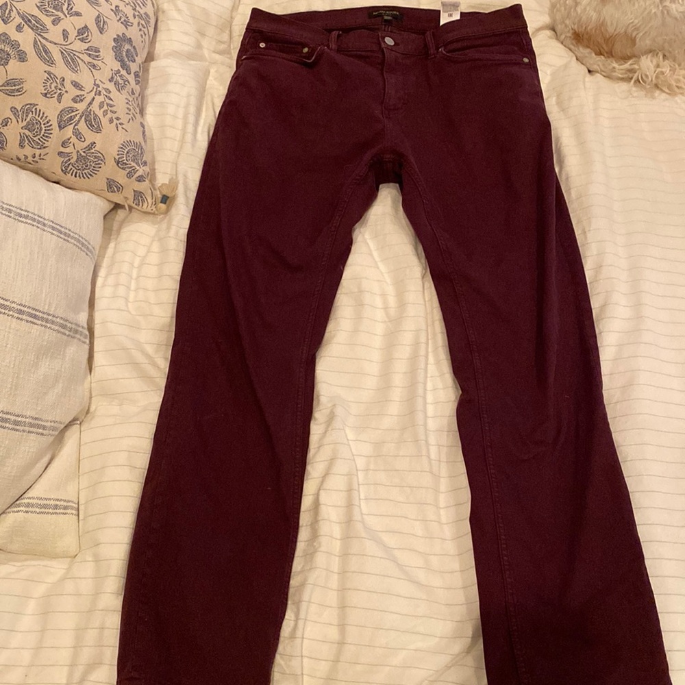 Banana Republic men’s flyweight Jeanes - maroon